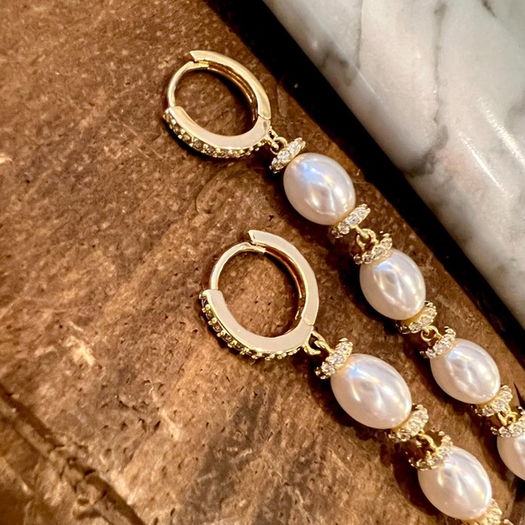 Long Gold Dangle Earrings White Pearls on Huggie Hoops-Like new! Great Gift! - Picture 13 of 15
